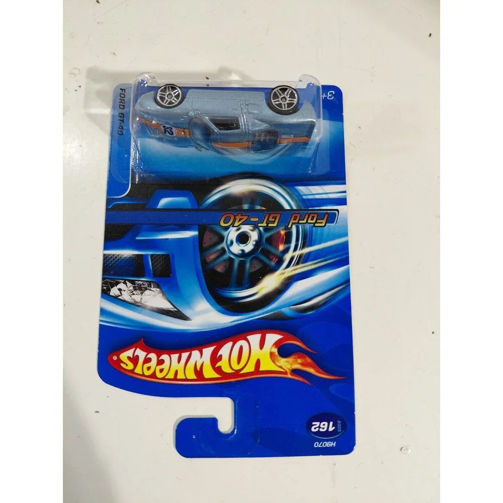 NIP Hot Wheels 2005 Main Line 1:64 Die Cast #32 Ford GT40 Classic Race Car